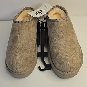 PAWZ Women's Taupe Faux-Suede Slip-On Slippers with Cream Lining Size 10